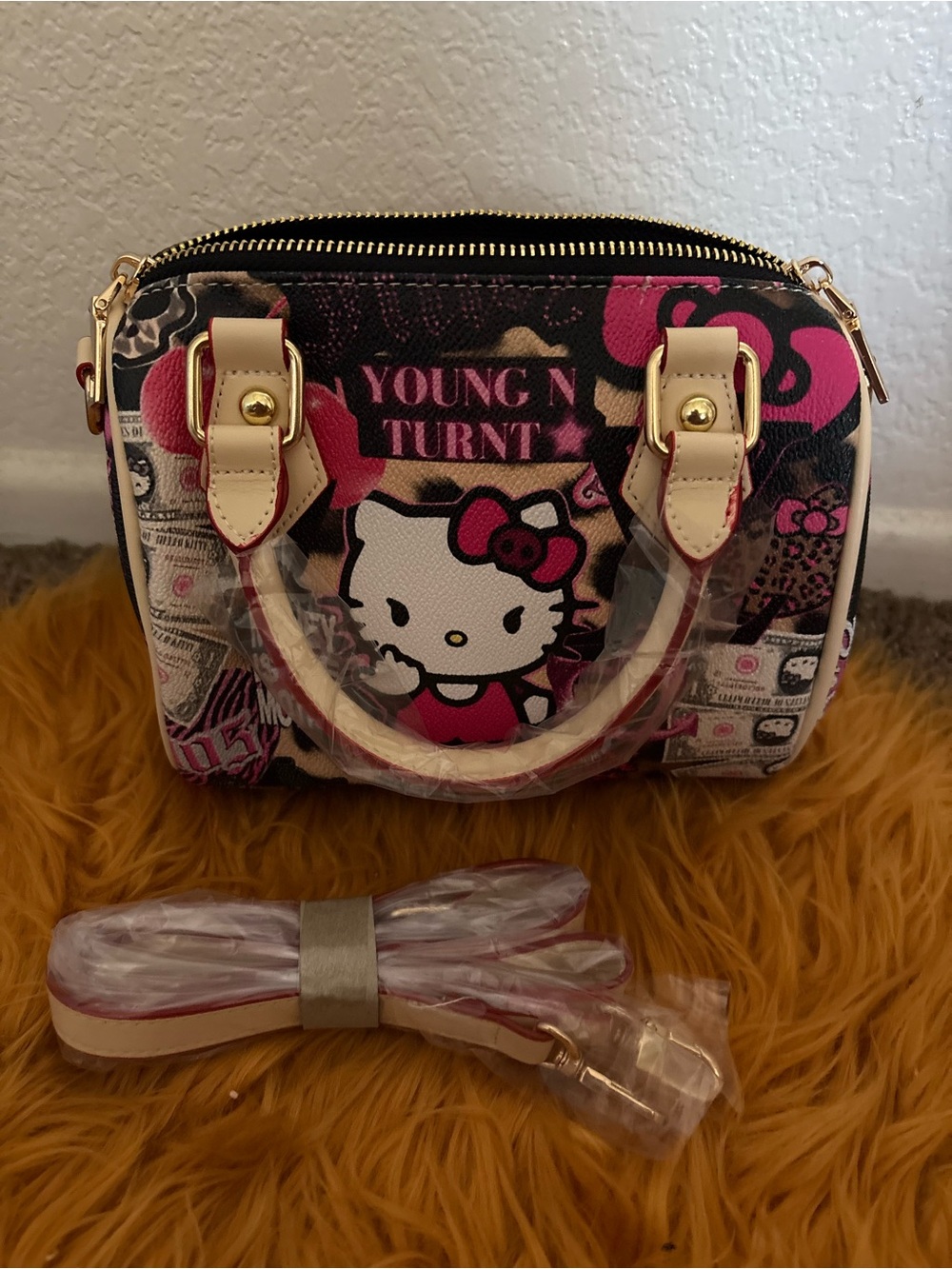 Hello Kitty Pink Accent Dome Satchel - Unbranded